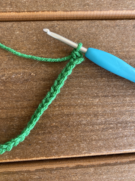 crochet leif step 1