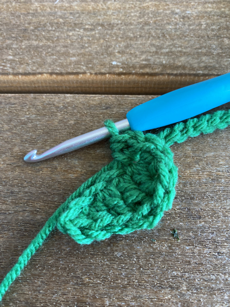 crochet leif step 4