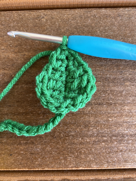crochet leif step 6