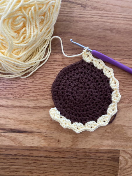 sunflower coaster step 10