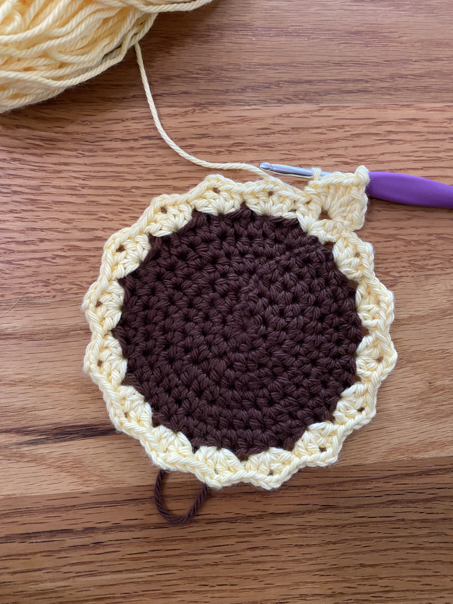 sunflower coaster step 12