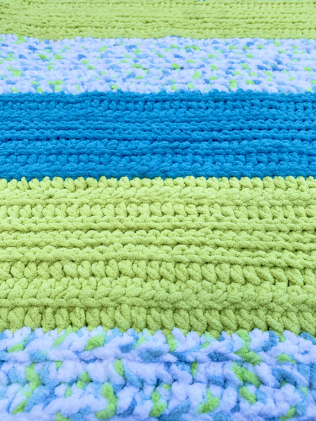 crochet blanket with chunky yarn