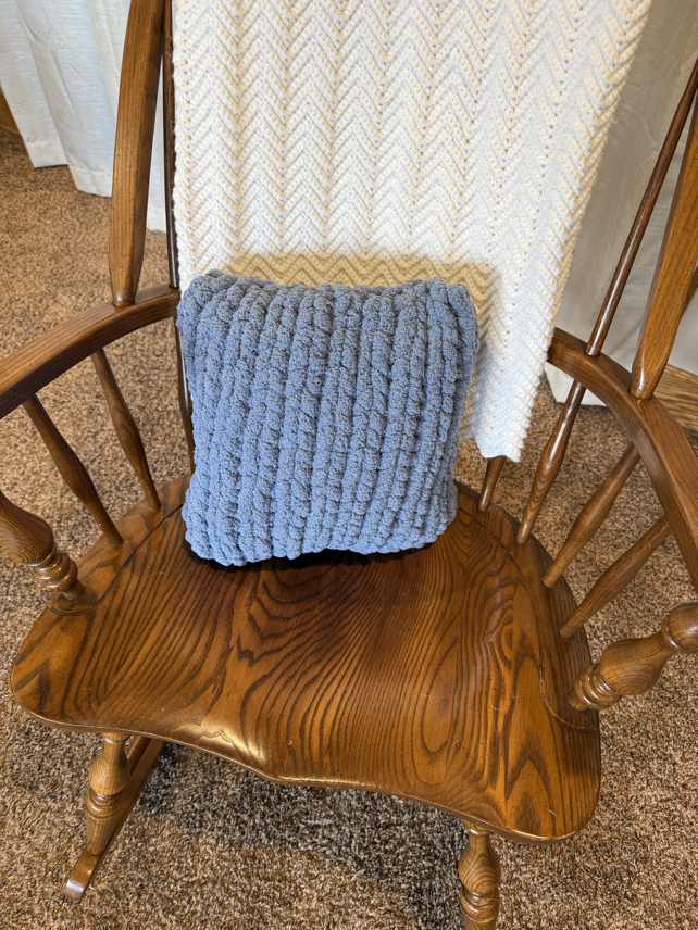 easy chunky knit pillow diy