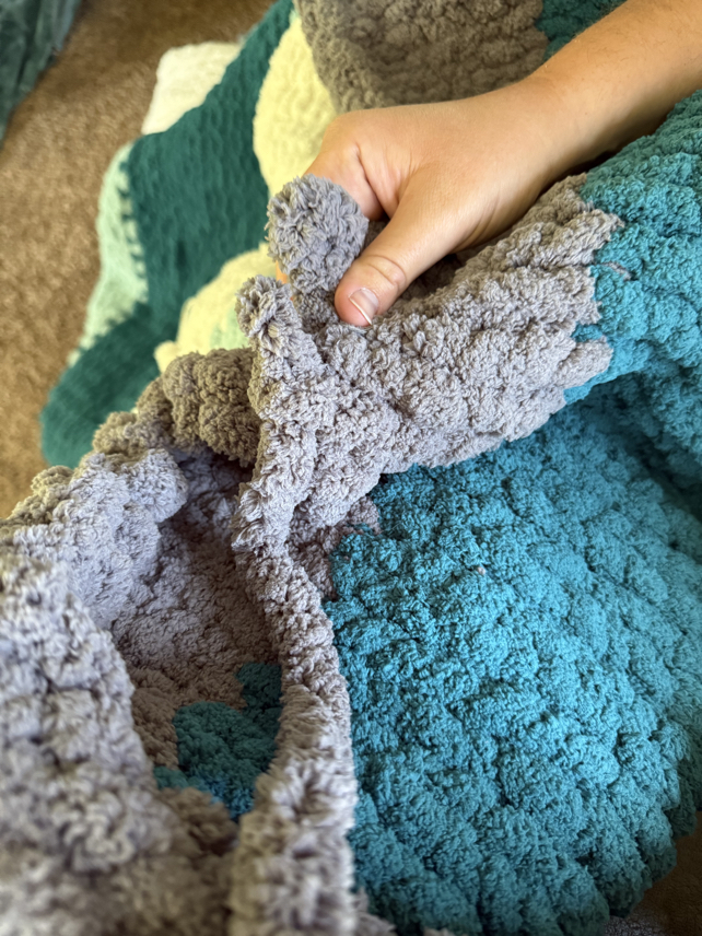 how to finger knit a blanket step 7