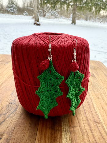 christmas earrings for crochet holly earrings