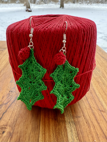 crochet holly leaf earrings
