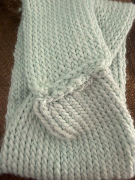 knit twist headband step 8