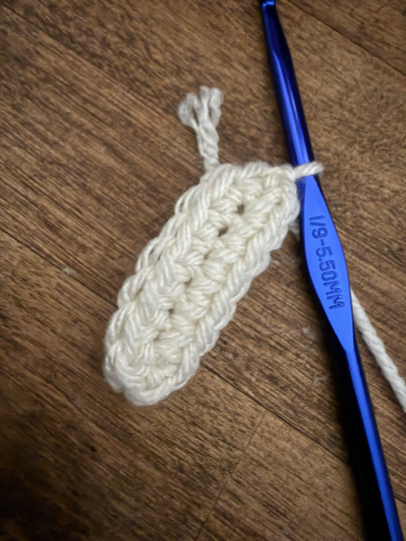 crochet cow head step 1