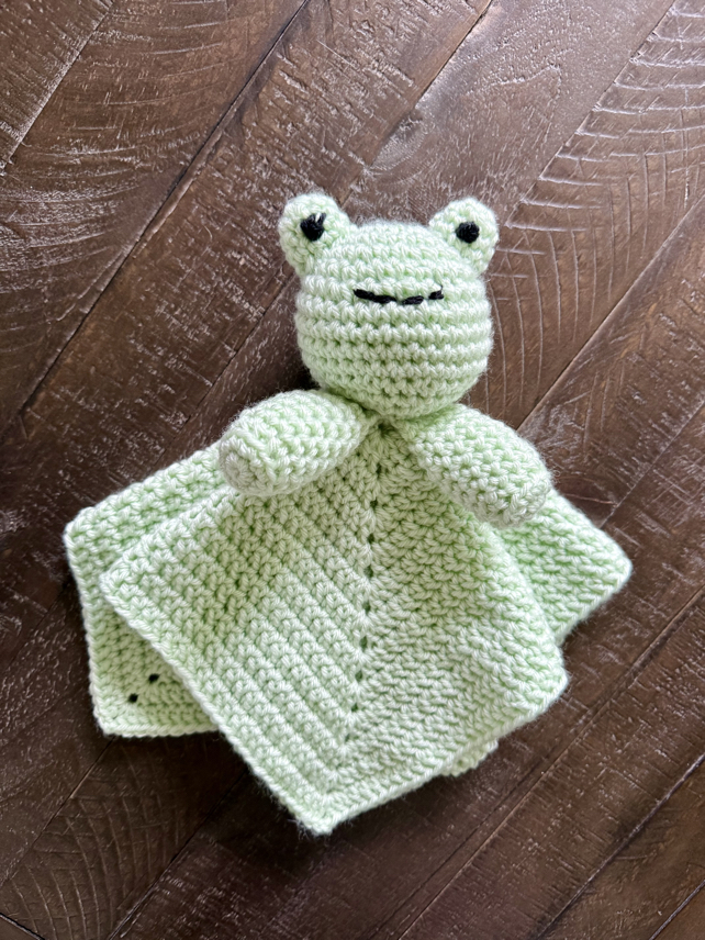 finished crochet frog lovey