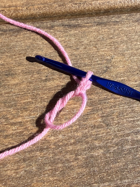 solid granny square step 1