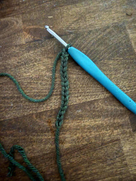 crochet ball christmas ornaments step 1