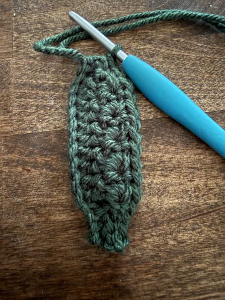 crochet ball christmas ornaments step 10