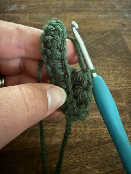 crochet ball christmas ornaments step 8