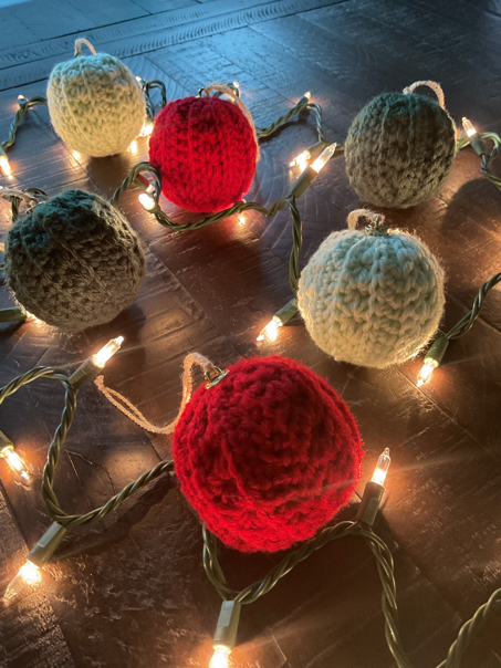 crochet pattern for ball christmas tree ordaments